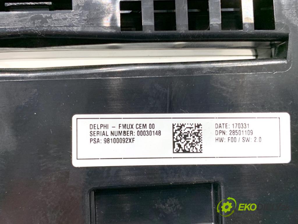 CITROEN C4 II liftback 2017 81 kW 1.2 THP 110 1199 Panel ovládania kúrenia 98100092XF (Prepínacie páčky pod volantom)