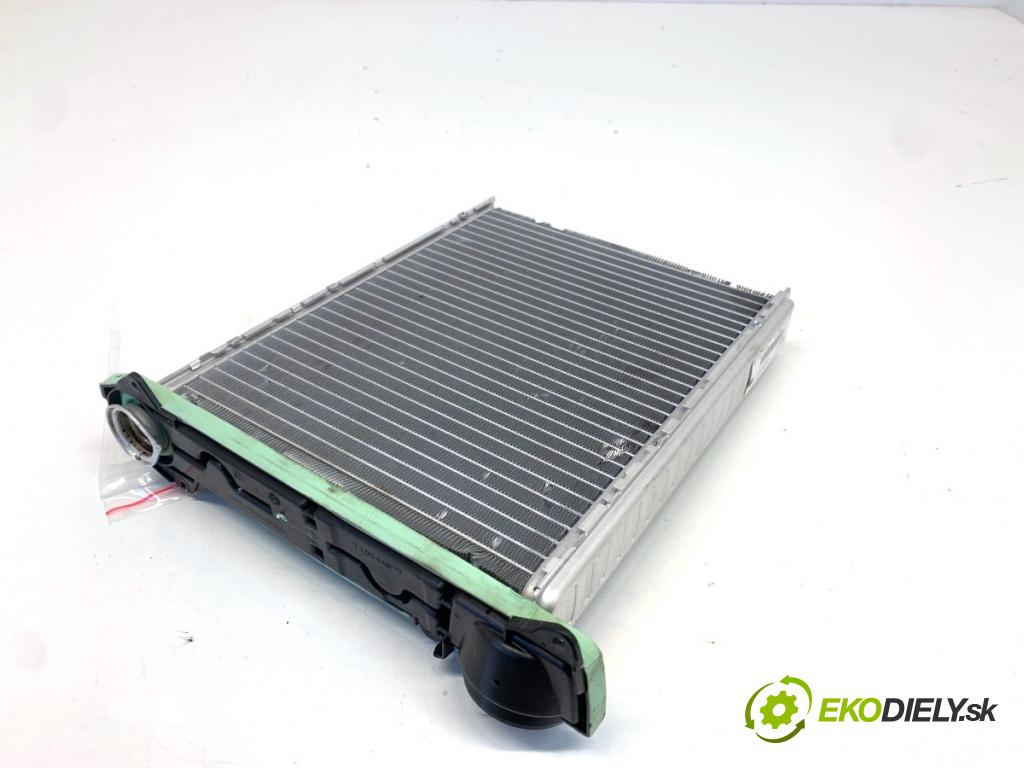 CITROEN C4 II liftback 2017 81 kW 1.2 THP 110 1199 Výhrevné teleso, radiátor kúrenia  (Radiátor kúrenia)