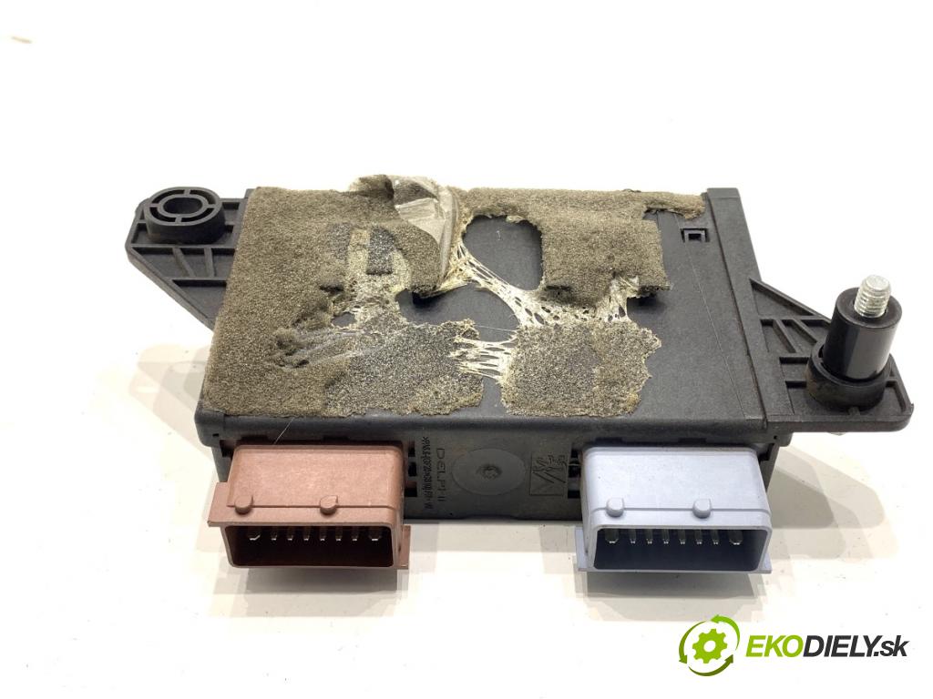 CITROEN C4 II liftback 2017 81 kW 1.2 THP 110 1199 modul tažného oka 9665524180 (Řídící jednotka ostatní)