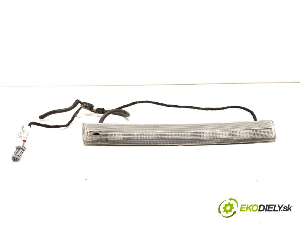 CITROEN C4 II liftback 2017 81 kW 1.2 THP 110 1199 světlo brzdových světel 9672633480