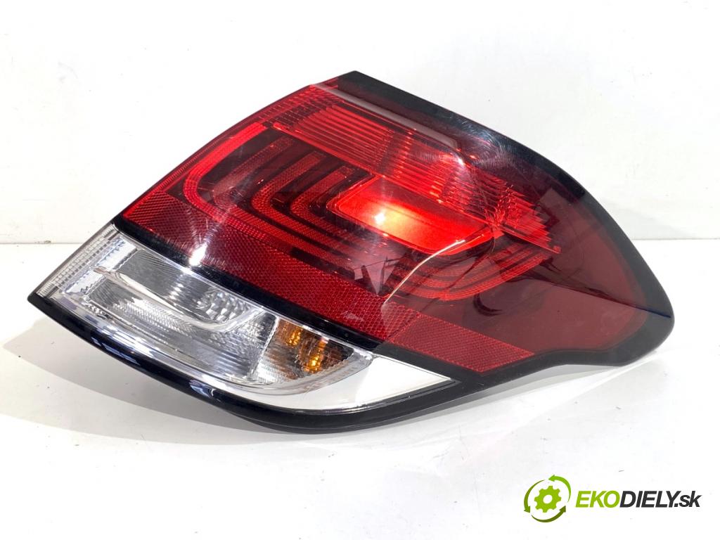 CITROEN C4 II liftback 2017 81 kW 1.2 THP 110 1199 světlo pravý zadní část 9808624380