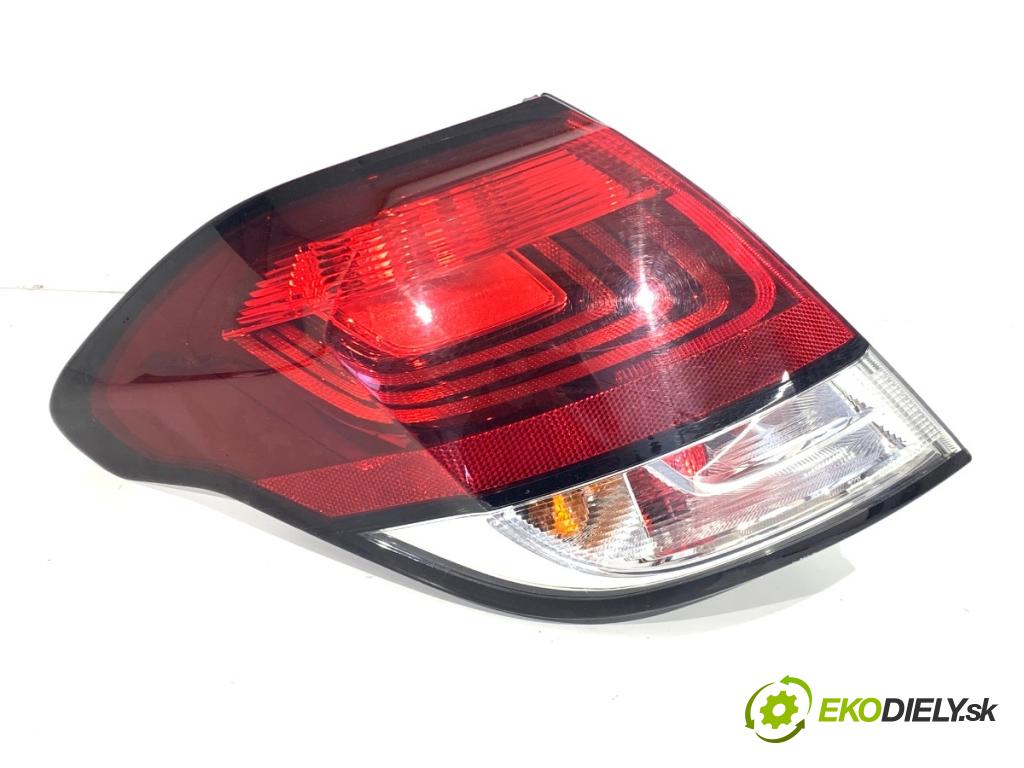 CITROEN C4 II liftback 2017 81 kW 1.2 THP 110 1199 světlo levý zadní část 9808624680