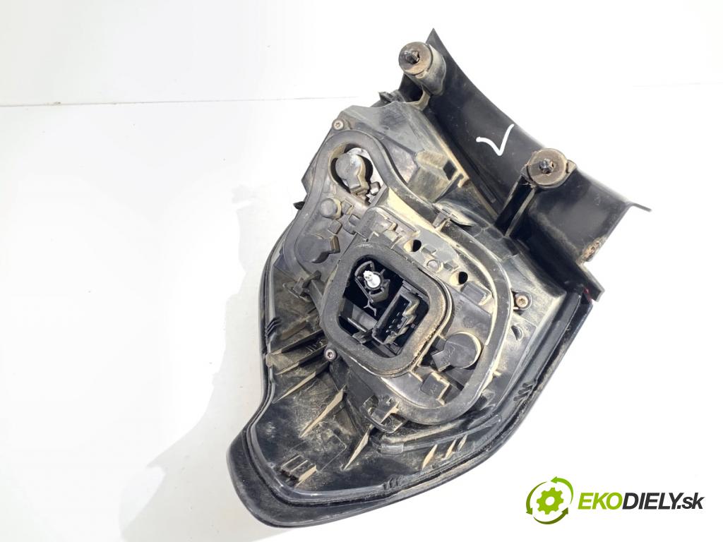 CITROEN C4 II liftback 2017 81 kW 1.2 THP 110 1199 Svetlo ľavy zad 9808624680