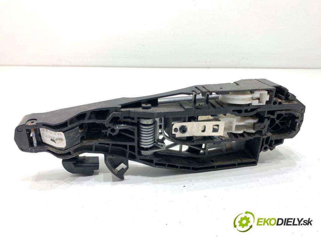 CITROEN C4 II liftback 2017 81 kW 1.2 THP 110 1199 Kľučka vonkajšia pravy predný