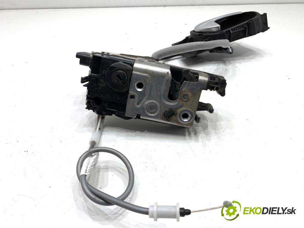 CITROEN C4 II liftback 2017 81 kW 1.2 THP 110 1199 zámok Dvere pravy predný 9685351480