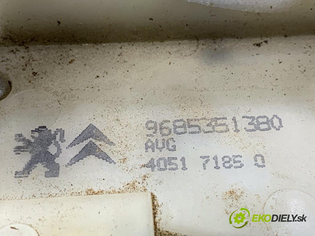 CITROEN C4 II liftback 2017 81 kW 1.2 THP 110 1199 zámok Dvere ľavy predný 9685351380