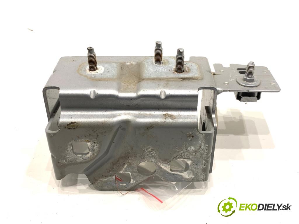 RENAULT TRAFIC III Skrzynia 2025 125 kW 2.0 dCi 170 (FGMM) 1997 držák blatníka levý 663519903R