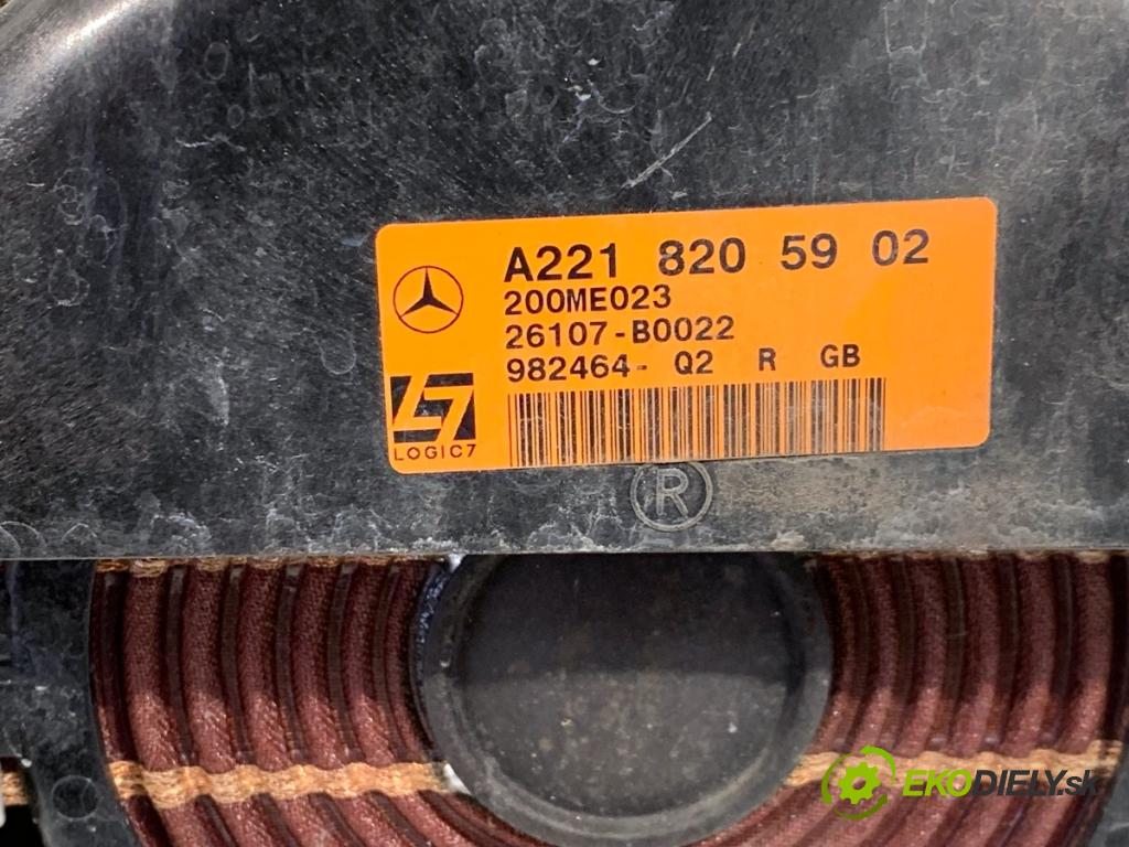MERCEDES-BENZ W221 sedan 2007 173 kW S 320 CDI (221.022, 221.122) 2987 reproduktory A2218205802 A2218203702