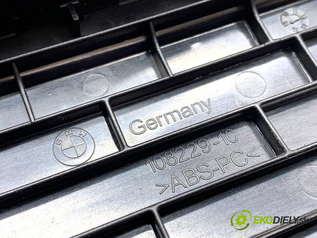 BMW F34 liftback 2015 140 kW 320 d 1995 Prepínač Panel ASISTENT: volantu 9268476