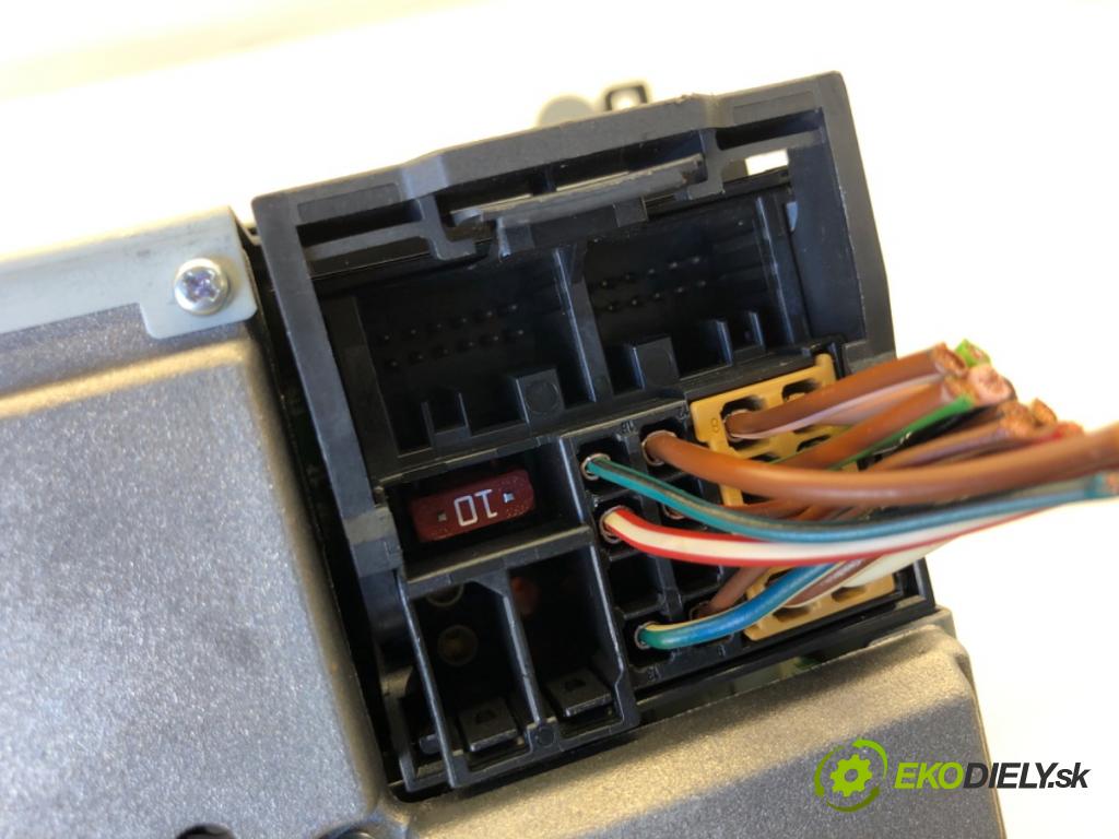 MERCEDES-BENZ W169 liftback 2006 85 kW A 170 (169.032, 169.332) 1699 RADIO A1698207589 (Audio zariadenie)