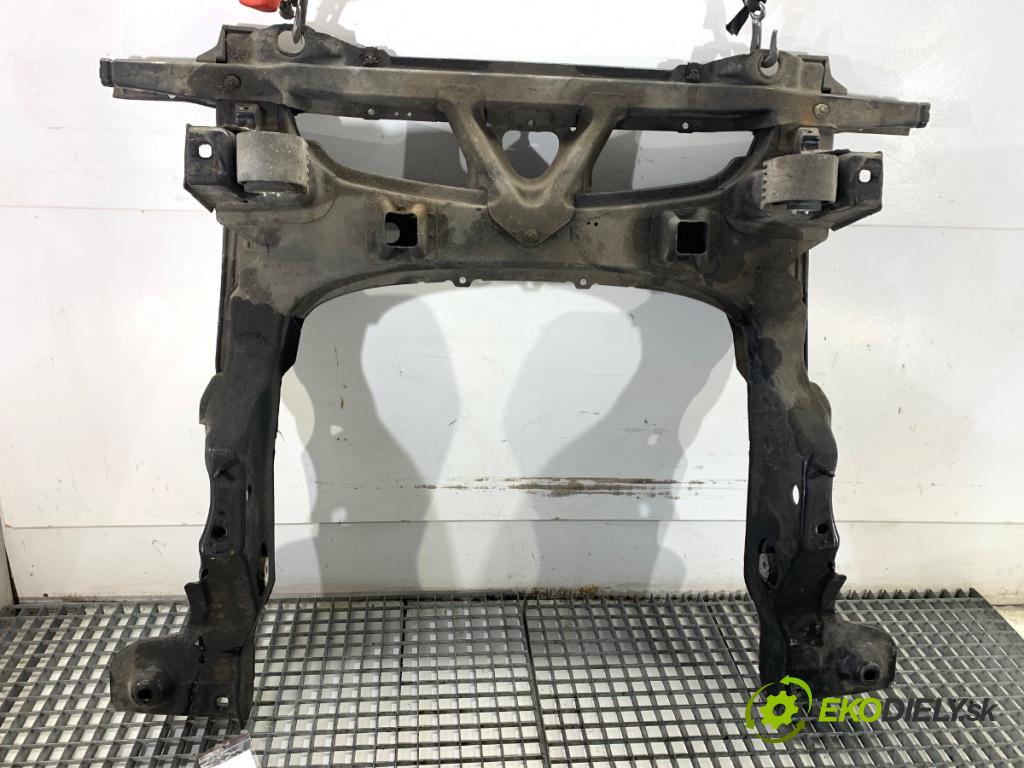 MERCEDES-BENZ W169 liftback 2006 85 kW A 170 (169.032, 169.332) 1699 výztuha pod motor  (Přední výztuha)