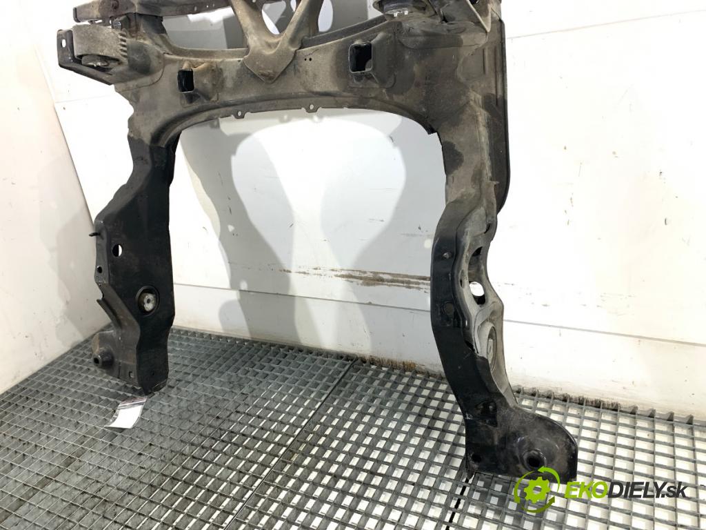 MERCEDES-BENZ W169 liftback 2006 85 kW A 170 (169.032, 169.332) 1699 Výstuha pod Motor  (Výstuha predná)