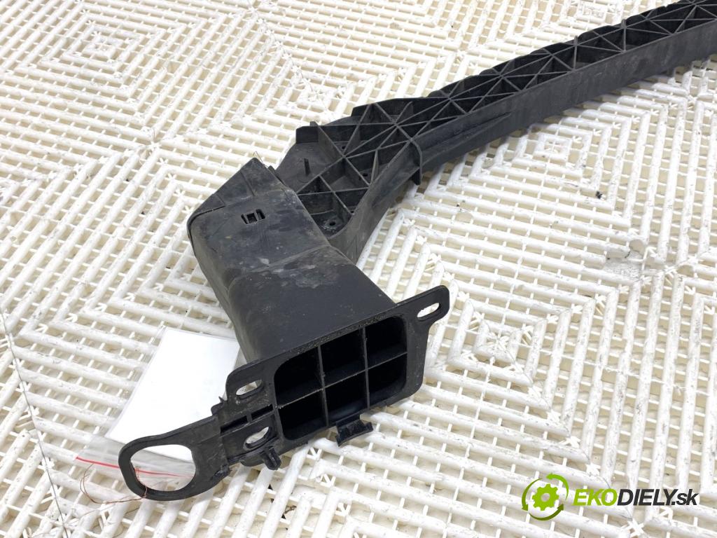 CITROEN C4 II liftback 2017 81 kW 1.2 THP 110 1199 Výstuha nárazníka predný dolná 9674894680