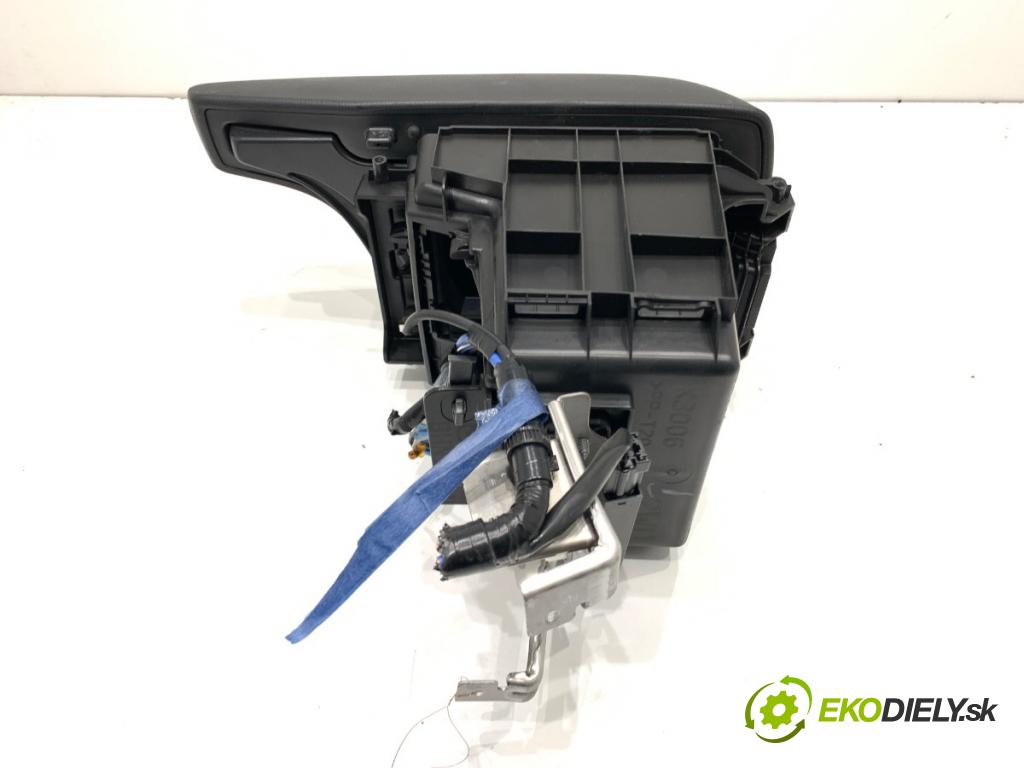 MAZDA 3 BM liftback 2014 88 kW 2.0 1998 Lakťová opierka BHN2-644A1 (Lakťová opierka)