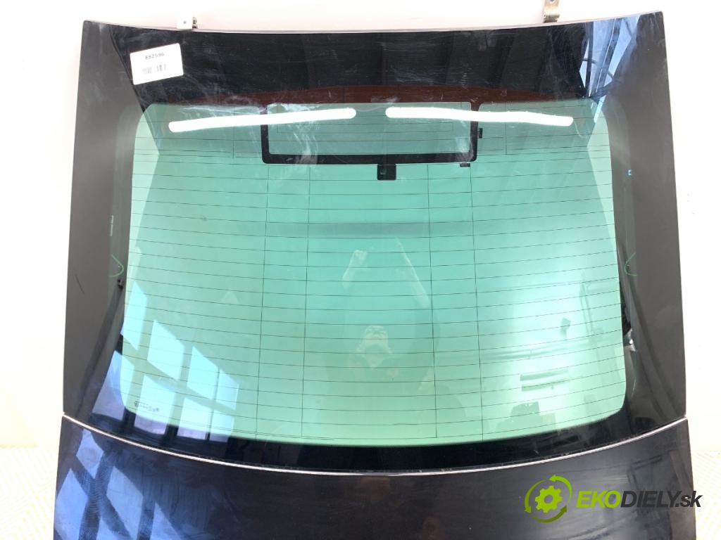 SKODA OCTAVIA IV liftback 2023 140 kW 2.0 TSI 4x4 1984 kapota zad LF9R