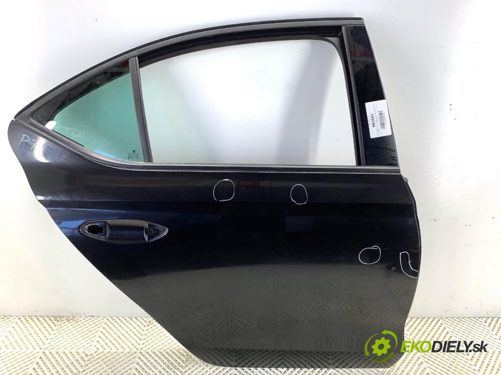 SKODA OCTAVIA IV liftback 2023 140 kW 2.0 TSI 4x4 1984 Dvere pravy zad LF9R