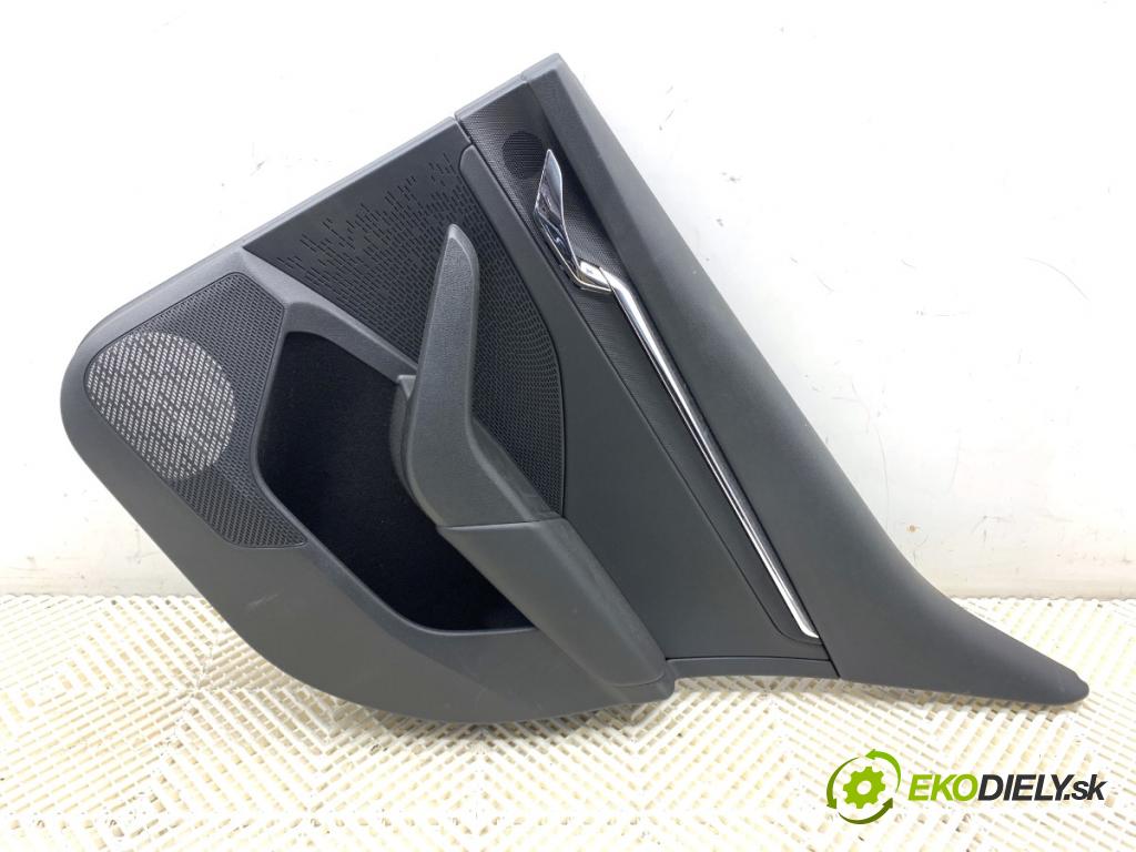 SKODA OCTAVIA IV liftback 2023 140 kW 2.0 TSI 4x4 1984 čalúnenie Dvere pravy zad 
