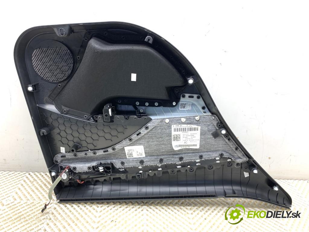 SKODA OCTAVIA IV liftback 2023 140 kW 2.0 TSI 4x4 1984 čalúnenie Dvere pravy zad