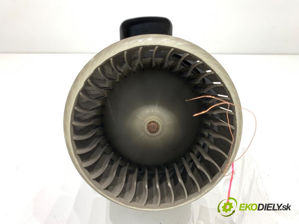 AUDI A8 D4 sedan 2014 283 kW 4.2 TDI quattro 4134 ventilátor kúrenia 4H1820021B