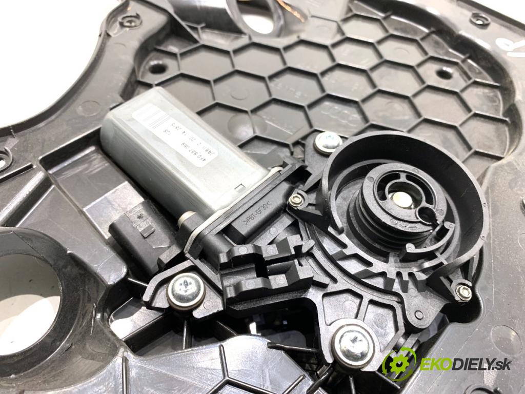 AUDI A8 D4 sedan 2014 283 kW 4.2 TDI quattro 4134 doťah Dvere predný ľavy 4F0837059
