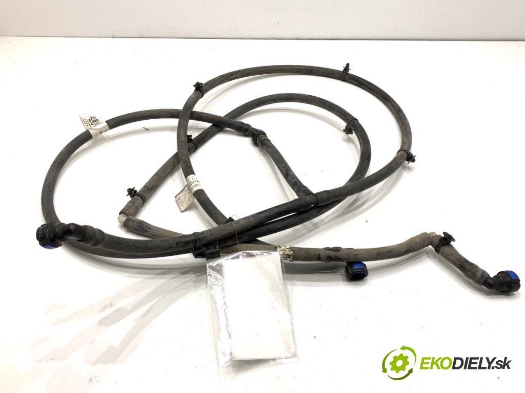 AUDI A8 D4 sedan 2014 283 kW 4.2 TDI quattro 4134 trubka ostřikovačů světel XENON 4H0955970D