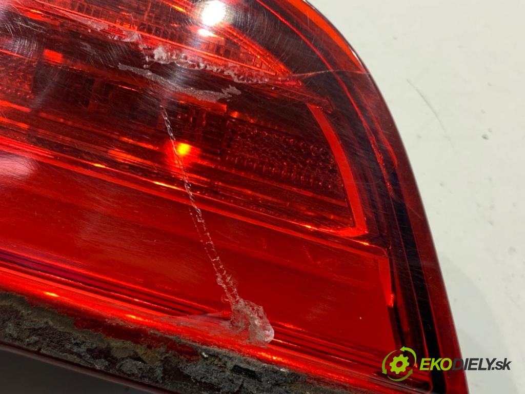 AUDI A8 D4 sedan 2014 283 kW 4.2 TDI quattro 4134 Svetlo zad ľavá strana vnútorná 4H0945093K (Kľučka dverí ostatné)