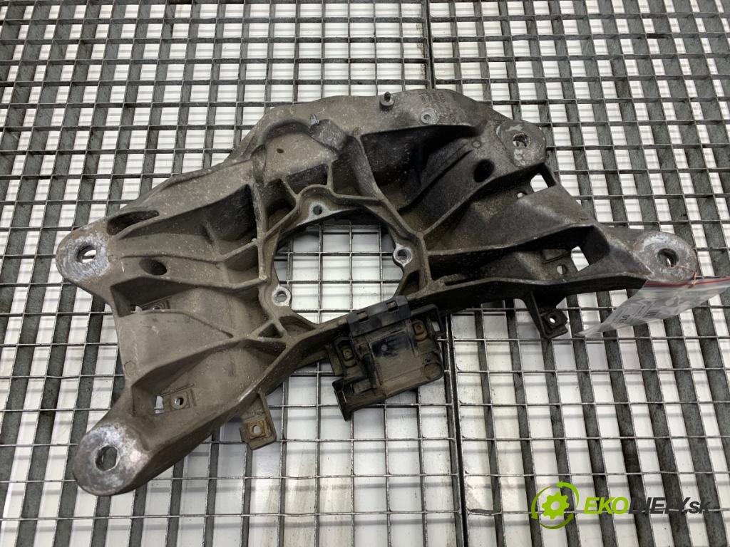 AUDI A8 D4 sedan 2014 283 kW 4.2 TDI quattro 4134 podpera Držiak prevodovky 4H0399263AJ