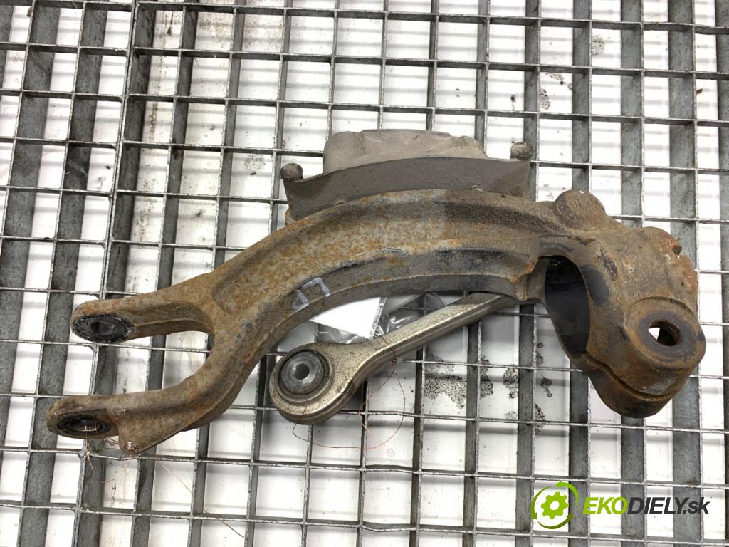 AUDI A8 D4 sedan 2014 283 kW 4.2 TDI quattro 4134 Rameno Uchytenie tlmiča ľavy 8R0413C