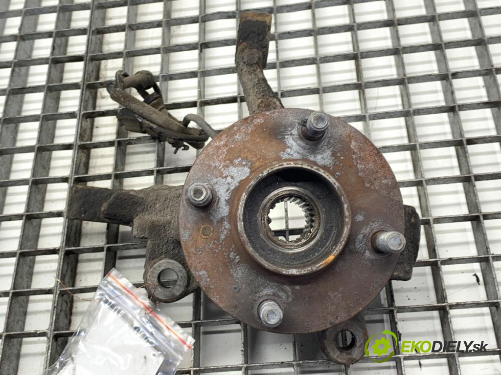 FORD FIESTA MK7 liftback 2011 88 kW 1.6 Ti 1596 náboj ľavy predný 