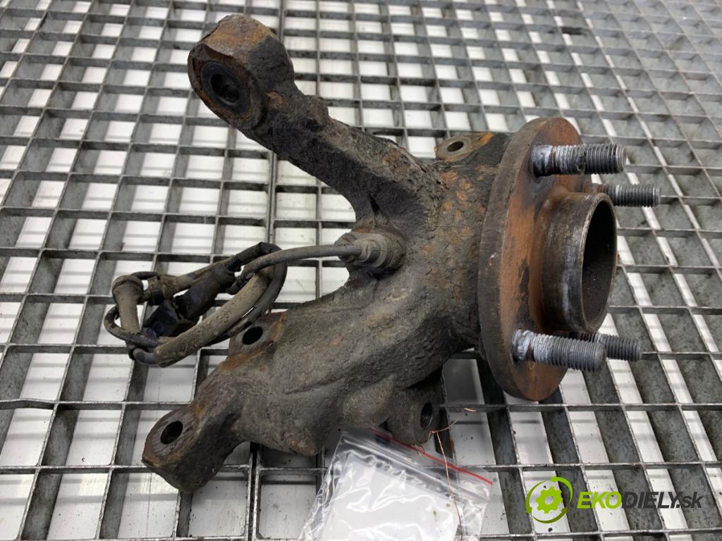 FORD FIESTA MK7 liftback 2011 88 kW 1.6 Ti 1596 náboj ľavy predný