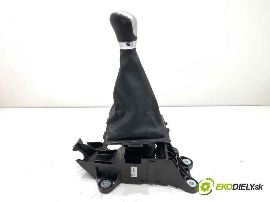 FORD FIESTA MK7 liftback 2011 88 kW 1.6 Ti 1596 Kulisa 8A6R-7C453 (Rýchlostná páka (kulisa))