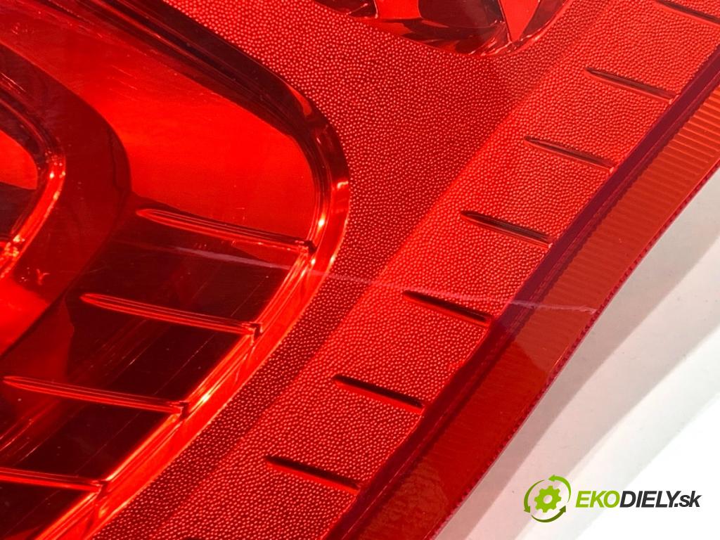 FORD FIESTA MK7 liftback 2011 88 kW 1.6 Ti 1596 Svetlo pravy zad 8A61-13404-A