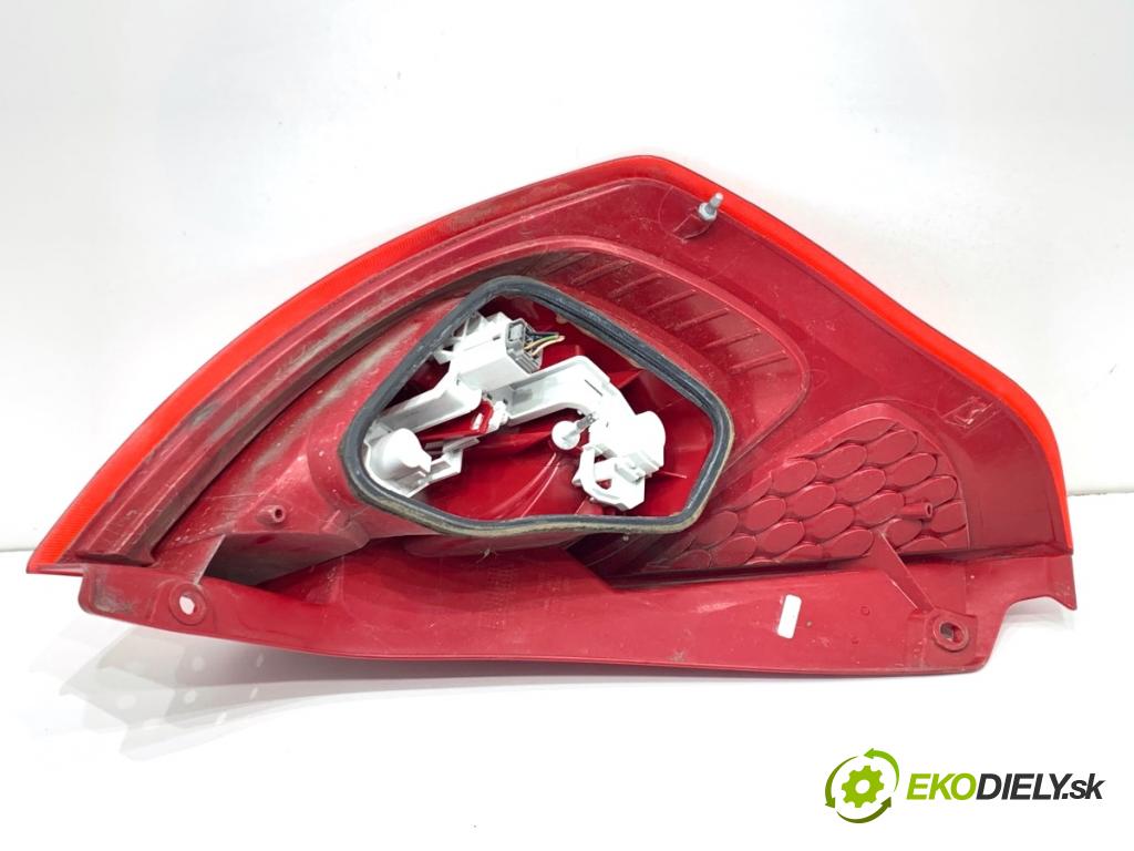 FORD FIESTA MK7 liftback 2011 88 kW 1.6 Ti 1596 Svetlo pravy zad 8A61-13404-A