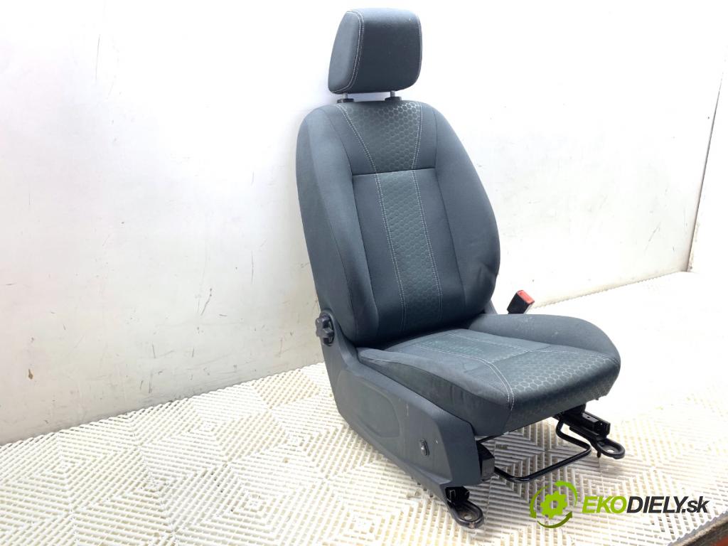 FORD FIESTA MK7 liftback 2011 88 kW 1.6 Ti 1596 Sedadlo pravy predný