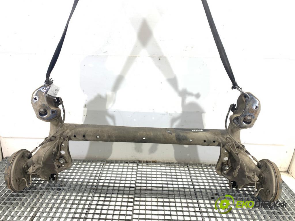 FORD FIESTA MK7 liftback 2011 88 kW 1.6 Ti 1596 výztuha zadní část 