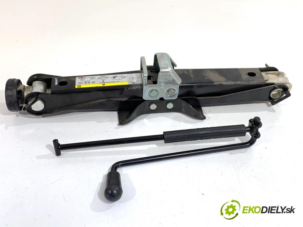 AUDI A5 8T ---  --- --- --- ZVEDÁK: - Mechanizmus 8K0011031M