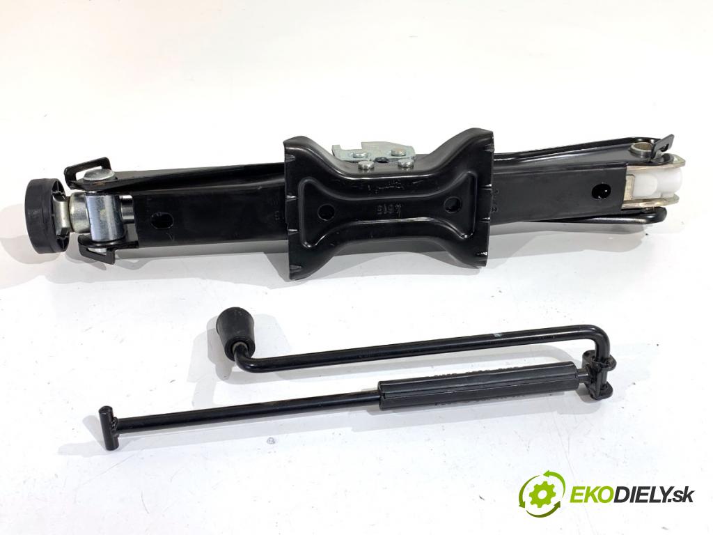 AUDI A5 8T ---  --- --- --- ZVEDÁK: - Mechanizmus 8K0011031M