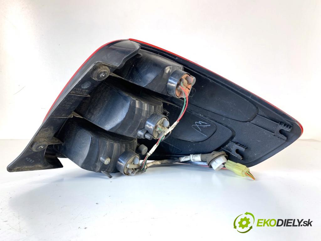 SUZUKI SX4 liftback 2008 88 kW 1.9 DDiS 4x4 (RW 419D) 1910 Svetlo ľavy zad 220-16684