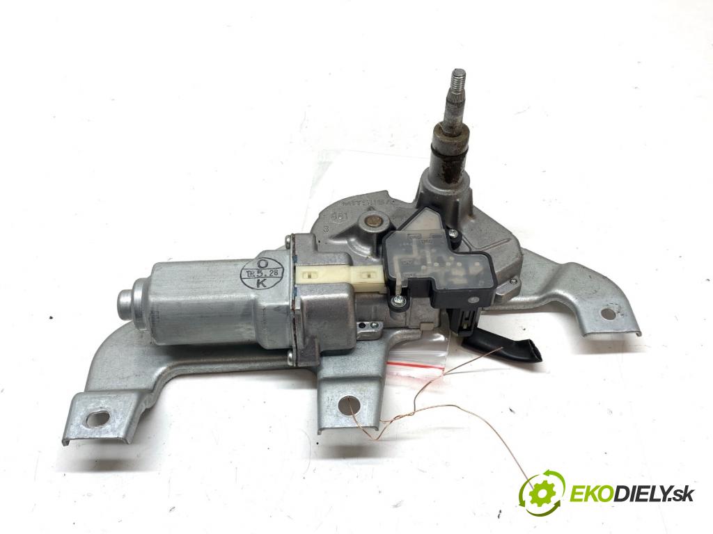 SUZUKI SX4 liftback 2008 88 kW 1.9 DDiS 4x4 (RW 419D) 1910 Motor stieračov zad 