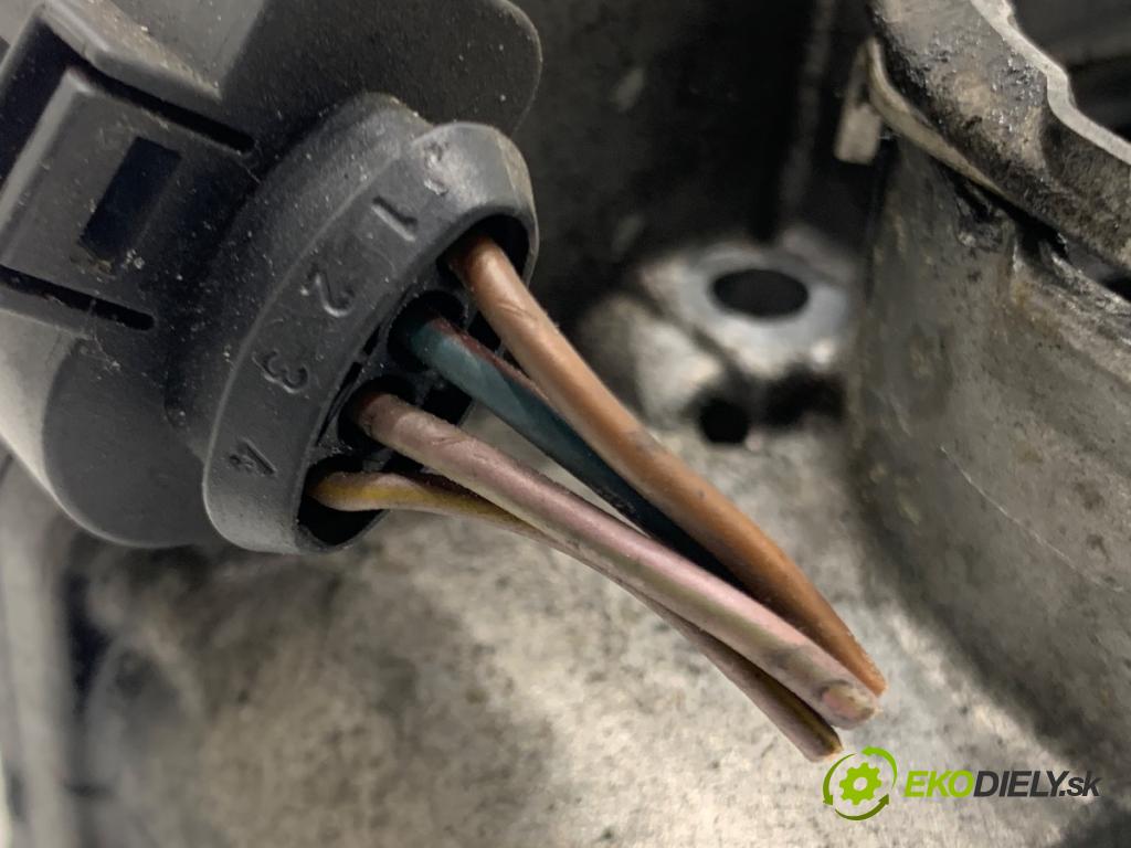 VW GOLF V liftback 2005 77 kW 1.9 TDI 1896 Škrtiaca klapka 03G128063 (Škrtiaca klapka)
