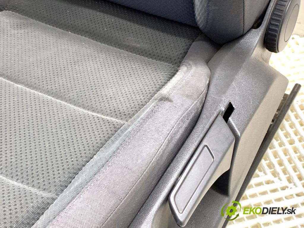 VW GOLF V liftback 2005 77 kW 1.9 TDI 1896 Sedadlo ľavy predný