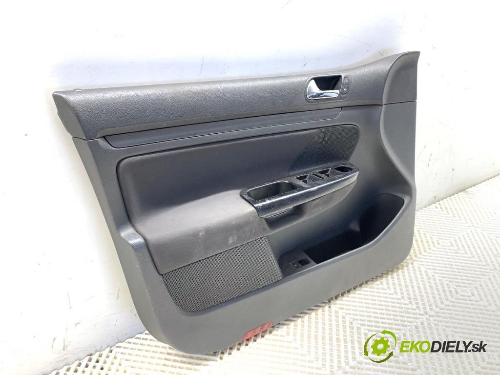 VW GOLF V liftback 2005 77 kW 1.9 TDI 1896 čalúnenie Dvere ľavy predný