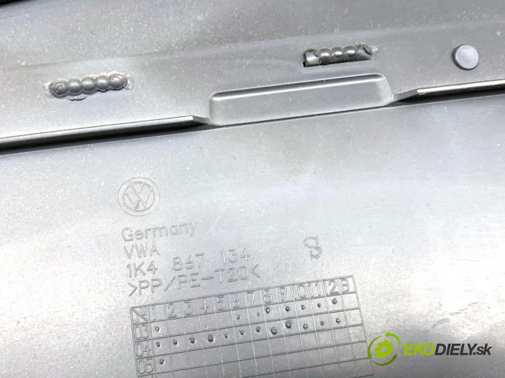 VW GOLF V liftback 2005 77 kW 1.9 TDI 1896 čalúnenie Dvere pravy predný