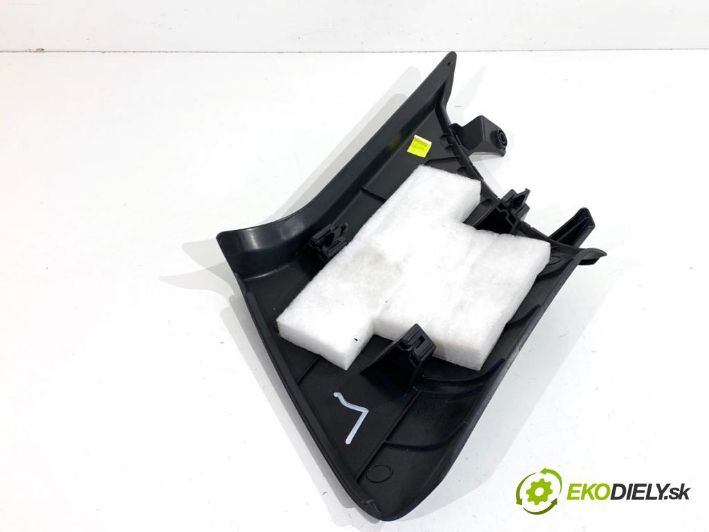 SEAT LEON III liftback 2019 221 kW 2.0 Cupra 1984 Clona stĺpika zad ľavy 5F9867245A