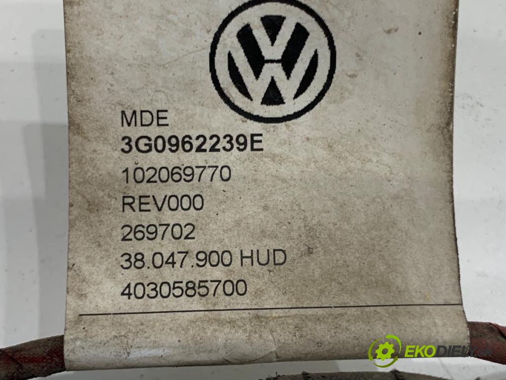 VW PASSAT B8 sedan 2022 206 kW 2.0 TSI 4motion 1984 modul otevírání dveří 3G0962243C