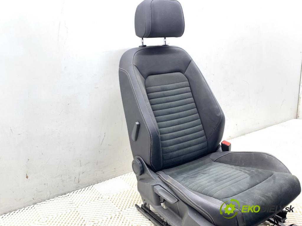VW PASSAT B8 sedan 2022 206 kW 2.0 TSI 4motion 1984 Sedadlo pravy predný
