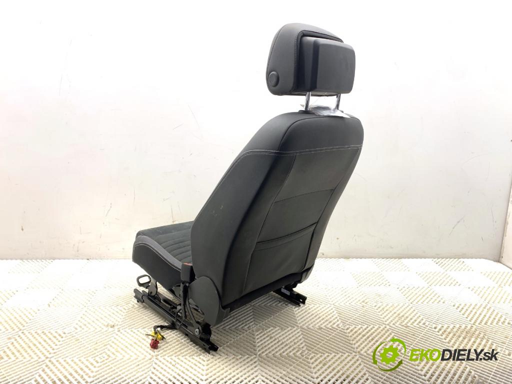 VW PASSAT B8 sedan 2022 206 kW 2.0 TSI 4motion 1984 Sedadlo pravy predný
