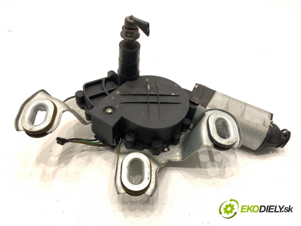 SKODA OCTAVIA II liftback 2008 77 kW 1.9 TDI 1896 Motor stieračov zad 1Z5955711A