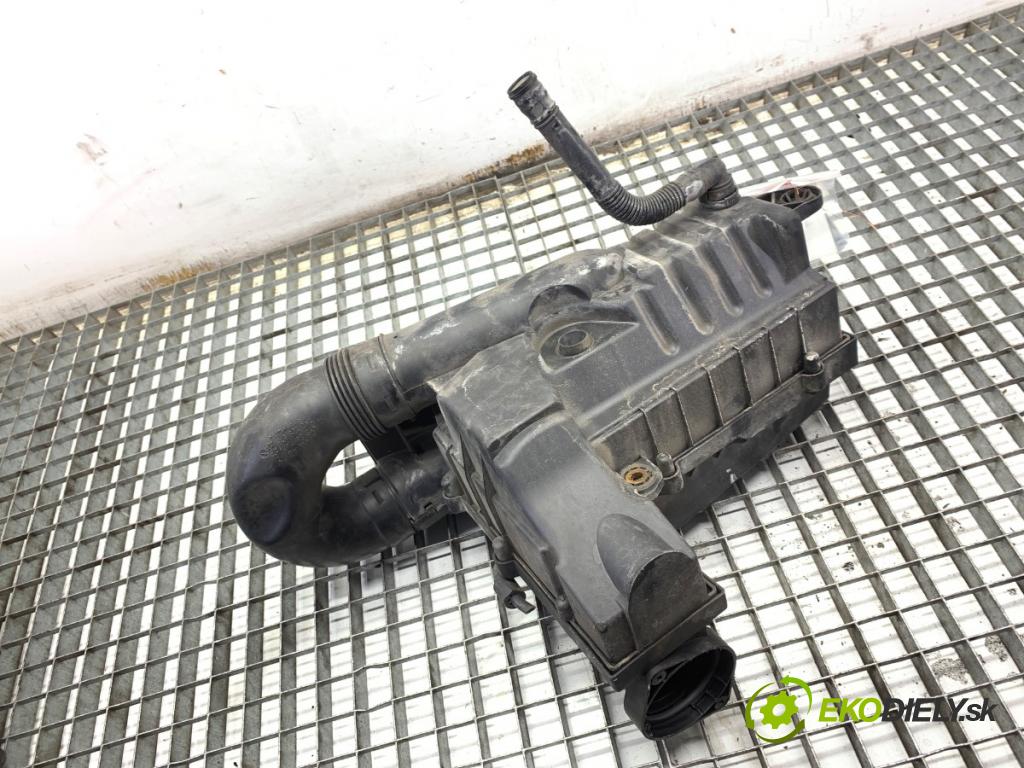 SKODA OCTAVIA II liftback 2008 77 kW 1.9 TDI 1896 Obal filtra vzduchu  (Obal vzduchového filtra)