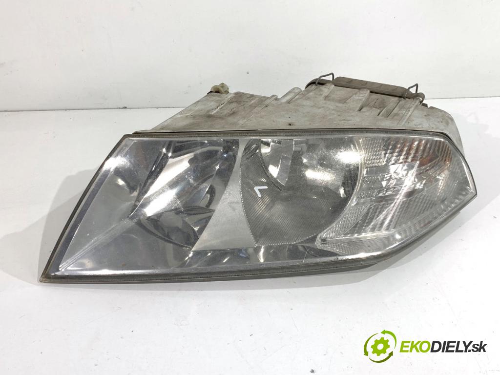 SKODA OCTAVIA II liftback 2008 77 kW 1.9 TDI 1896 Svetlomet ľavy predný 1Z1941015